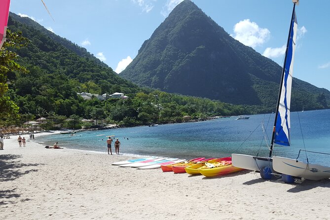 Discover Saint Lucia - Sulphur Springs and the therapeutic mud bath