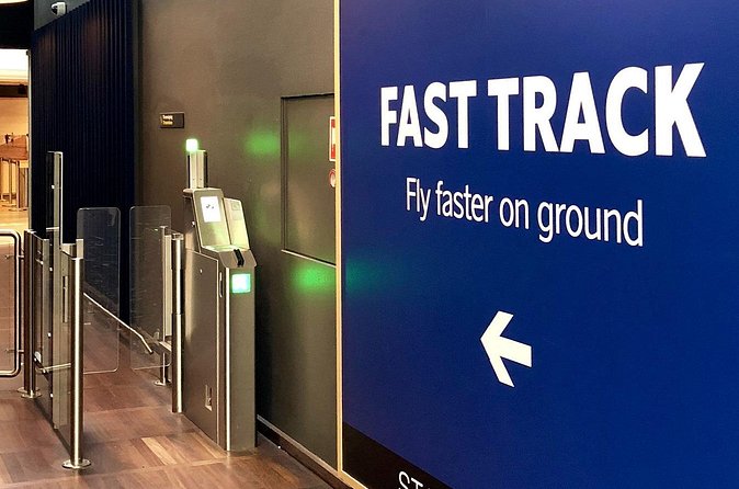 Fast Track On Arrival at St Lucia Airport & Round Trip Transfer - Drivers who add local detail to the transfer