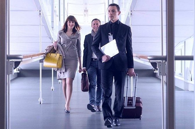 Fast Track Service (Expedited Arrival) with One Way Airport Transfer. - What happens when you leave the aircraft