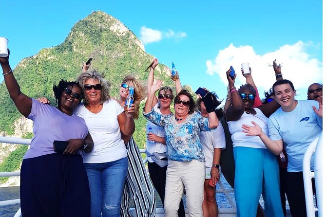 Ferry Transfer from Resorts in St. Lucia to Hewanorra Airport - Drinks, snacks, and onboard comfort