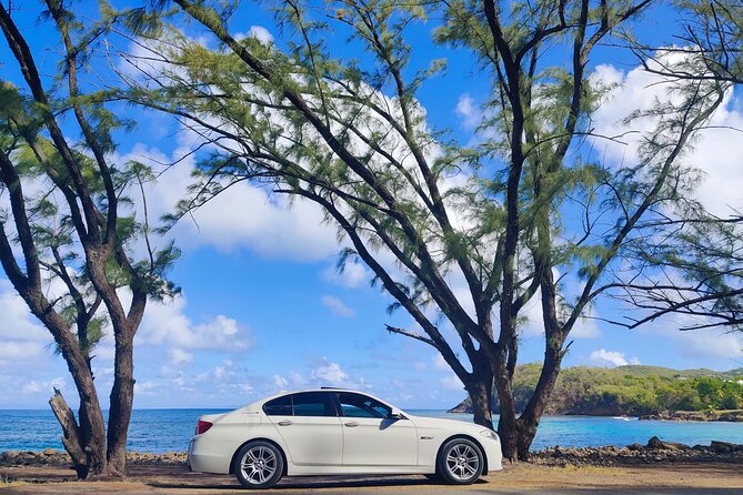 First Class Private Transfers from UVF Airport To Any SANDALS Resort (Roundtrip) - The road to your Sandals resort