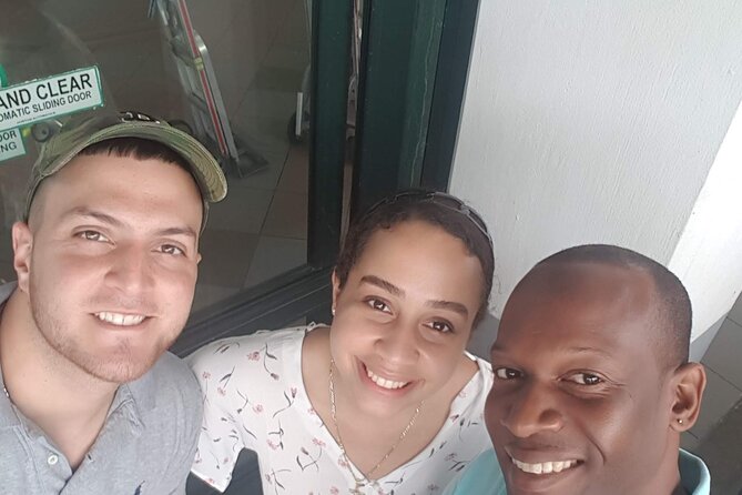 Hewanorra private Airport Transfer - Drinks and a more welcoming arrival