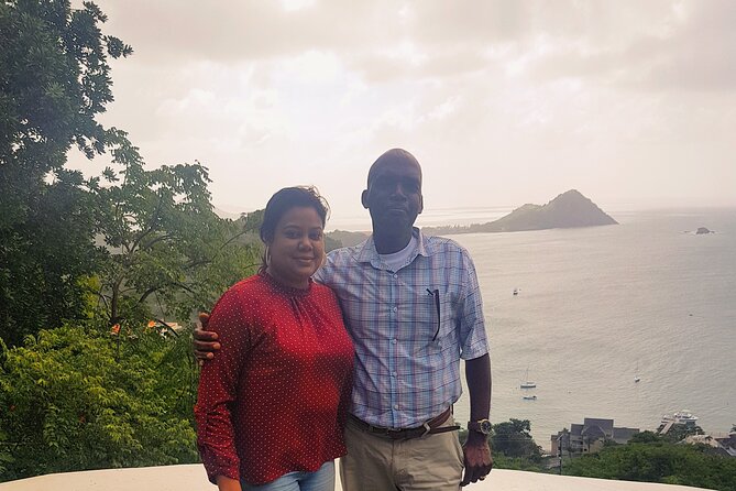 Roundtrip Transfer from UVF Airport to Resorts in Gros Islet (Groups of 4 Plus) - Booking and communication details