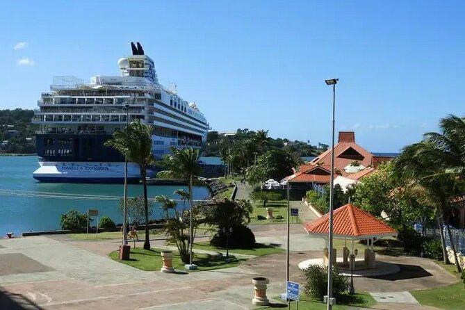 Saint Lucia Cruise Ship Shore Excursion - Derek Walcott Square and Morne Fortune