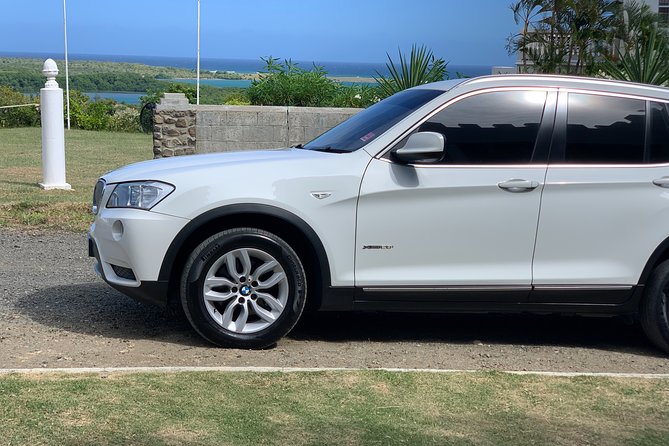 Sandals Hotels Luxury Transfers with Fast Track VIP Service (Roundtrip) - What the private vehicles are really like