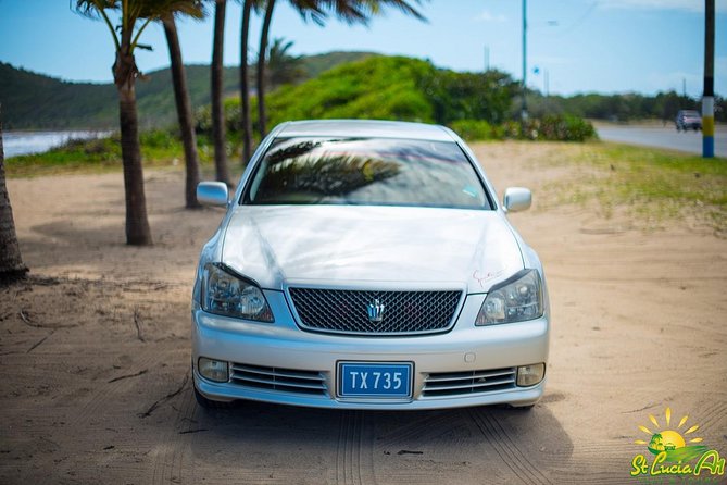 St Lucia Airport Shuttle from Hewanorra Airport (UVF) - One Way - Finding the driver after customs