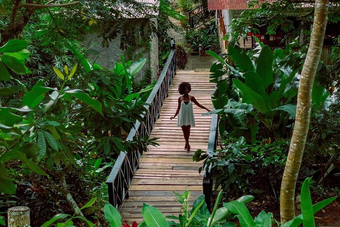 St Lucia Airport Transfer to Fond Doux Resort - The SLASPA booth is the key pickup step