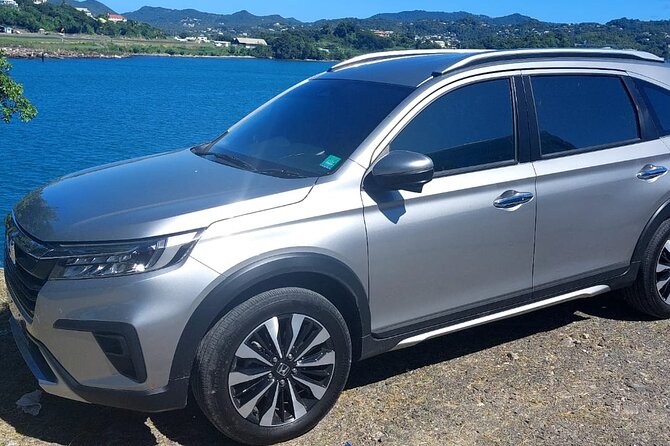 St. Lucia Fast Track UVF and Private Airport Transfer - A private ride with a local introduction