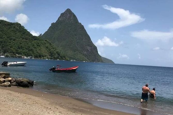 St Lucia Island Fun Tour - Marigot Bay is a scenic pause, not a full harbor day