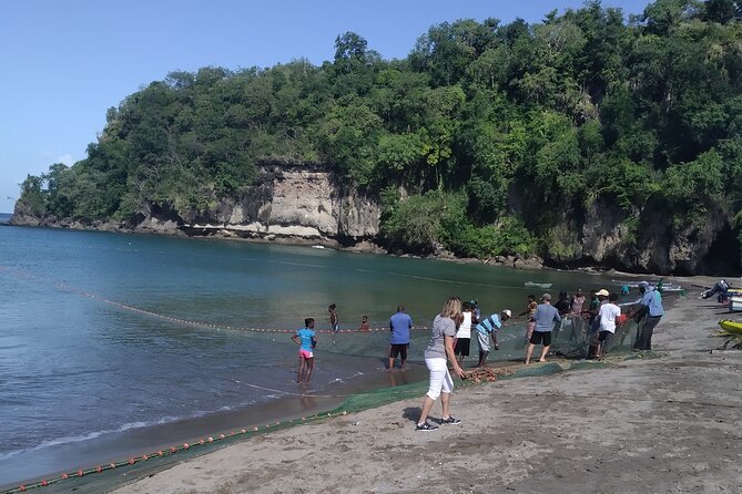 St. Lucia Island Short Tour - Marigot Bay: the postcard view with a practical past