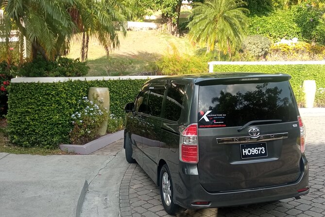 St. Lucia Private Airport Transfers from UVF (GROUPS of 4) - The return trip to UVF