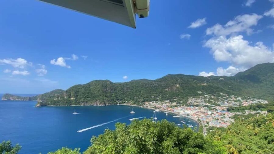 St. Lucia: Private Customizable Day Tour with Driver - Choosing between volcanic water and rainforest views