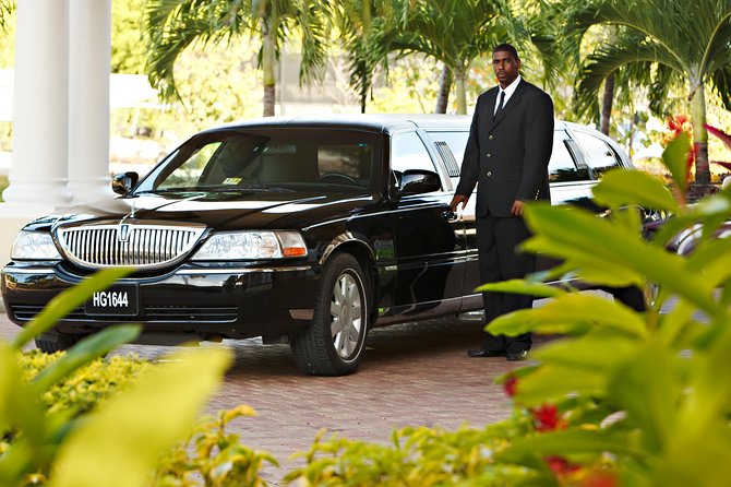 St Lucia Roundtrip Transfer: Hewanorra International Airport - Shared shuttle comfort and vehicle standards