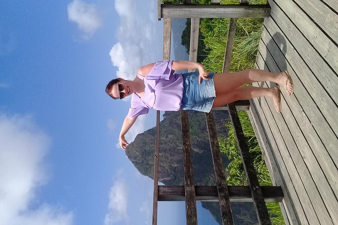 Tet Paul "Stairway to heaven" Tour in St Lucia - Soufriere and the Pitons from the road