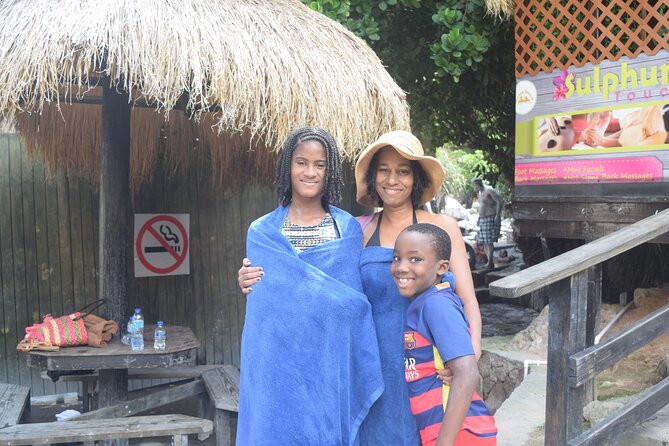 Volcanic Tour and Botanical Gardens - Diamond Falls Botanical Gardens and the sulphuric waterfall